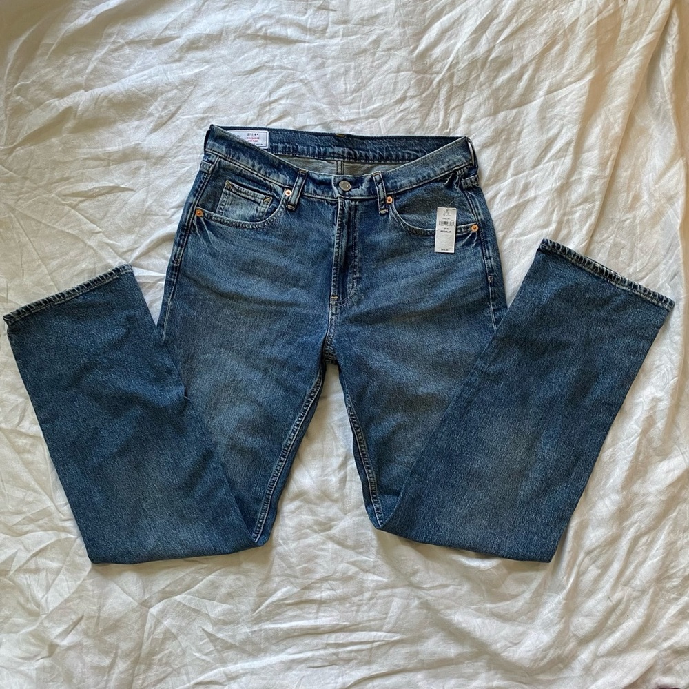 GAP ‘90s Loose Mid Rise Indigo Size 27/4 Regular Length